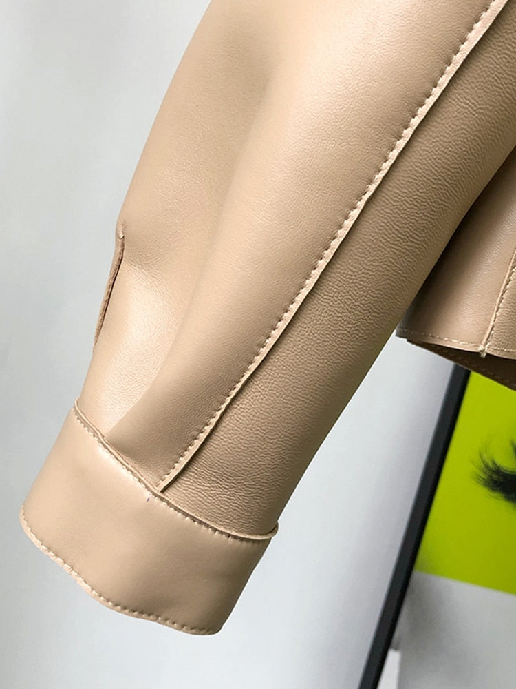 Stilla |coat court en cuir élégant et tendance på udsalg