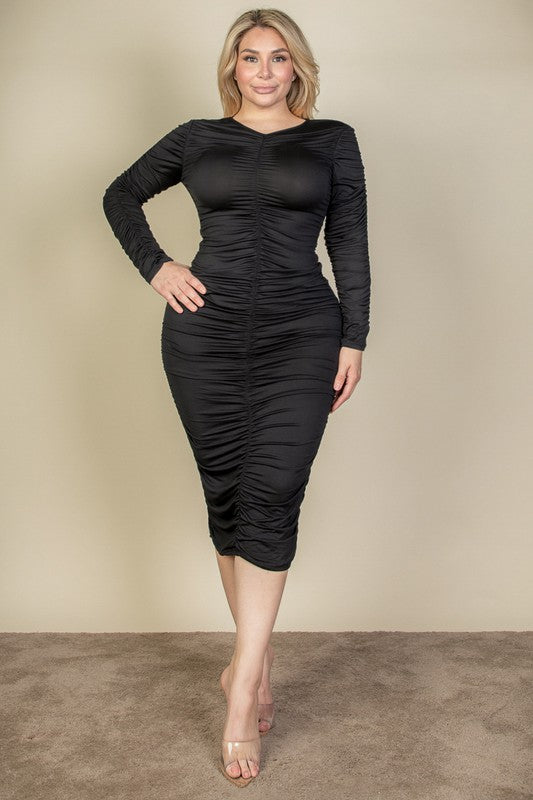 Stilla | Plus Size Rynket Langærmet Midi Kjole