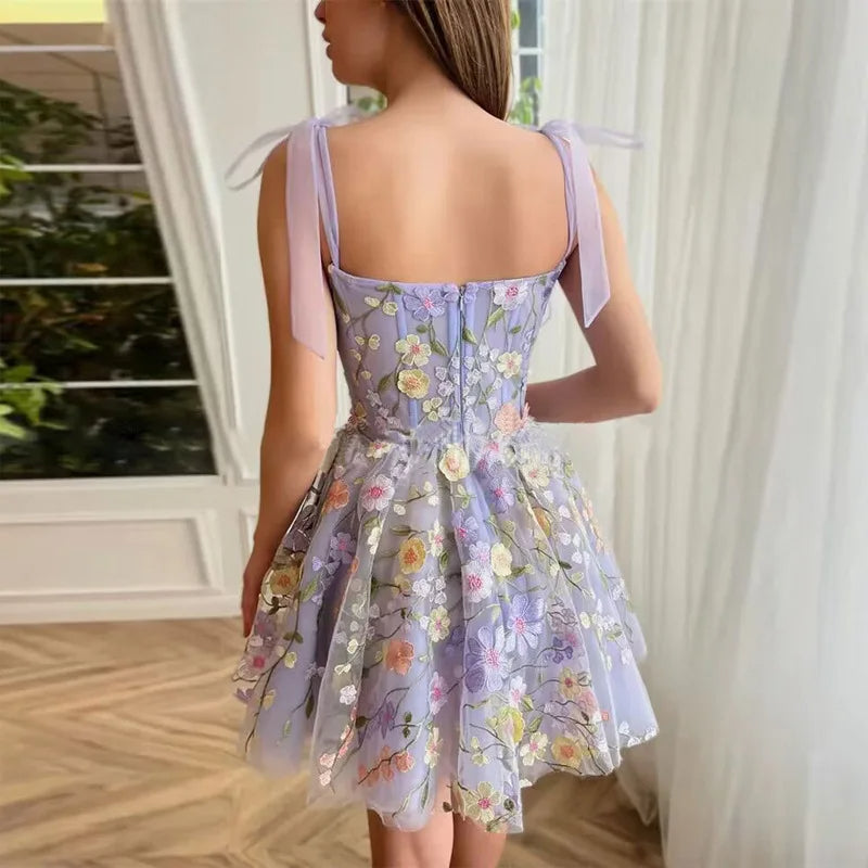 Stilla | cocktailkjole i tyl med blomsterapplikationer
