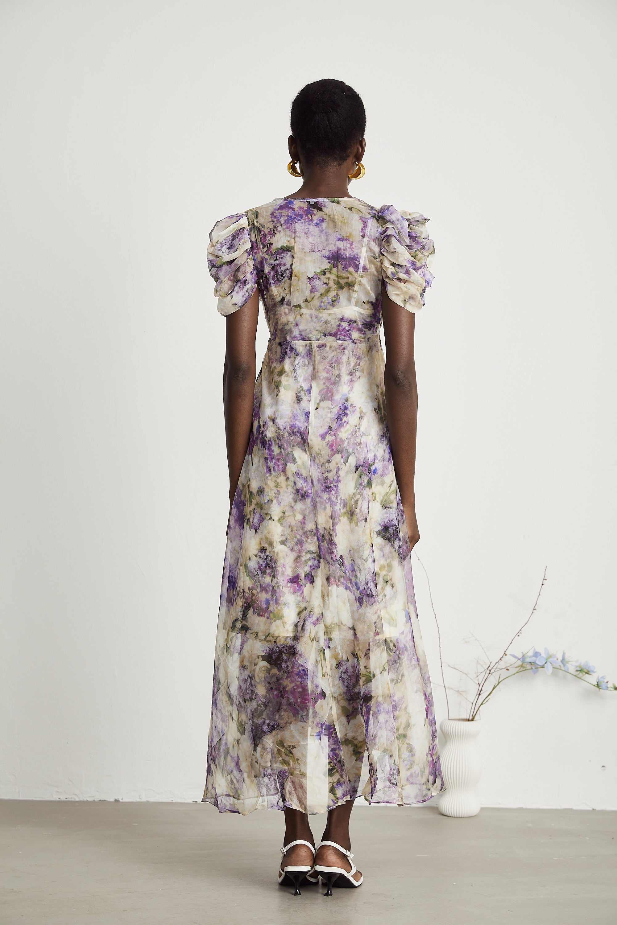 Stilla | Blomsterprint Semi Gennemsigtig Midi Kjole