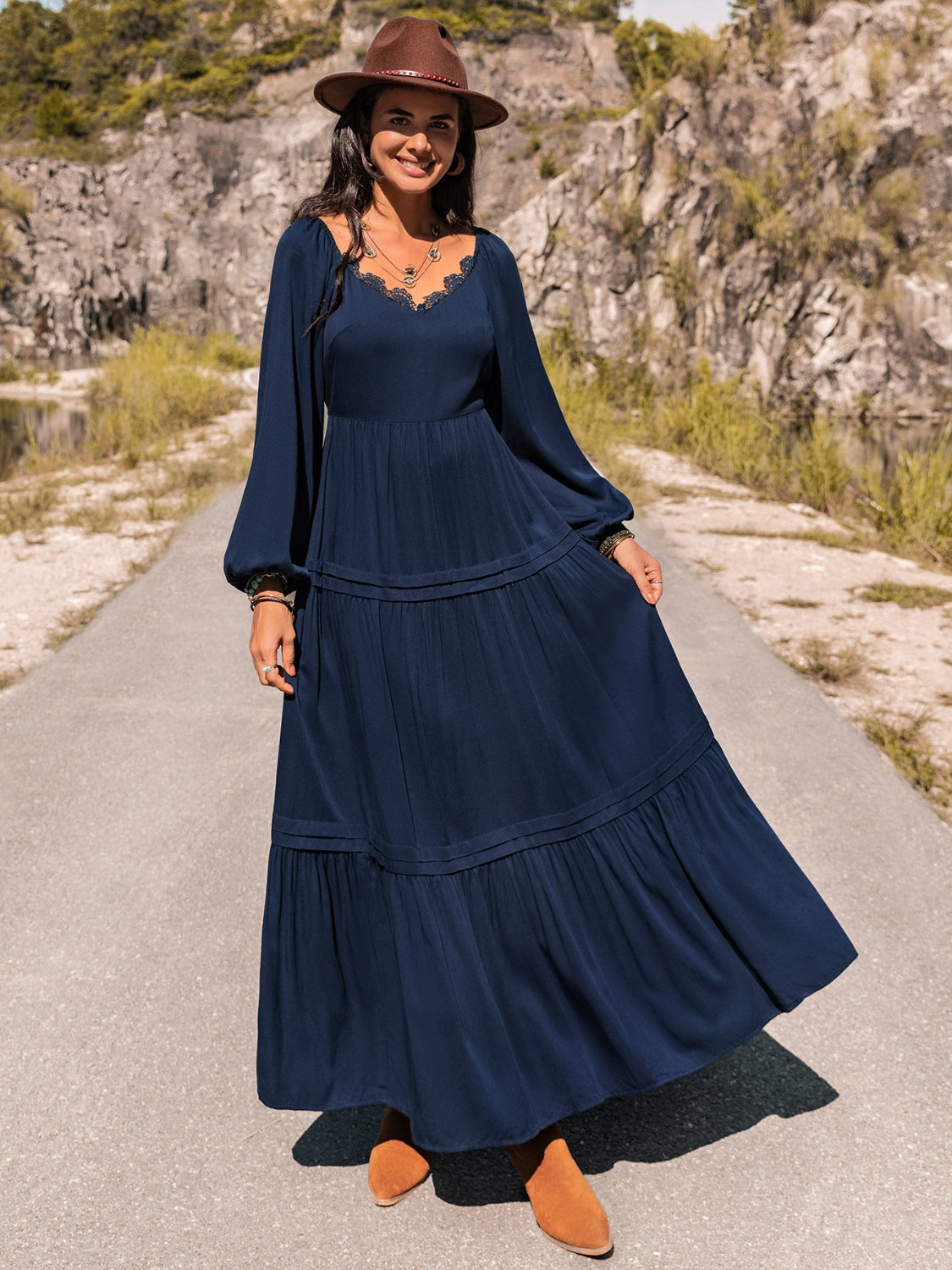 Stilla | Ærmelace Trim Maxi Kjole Levere