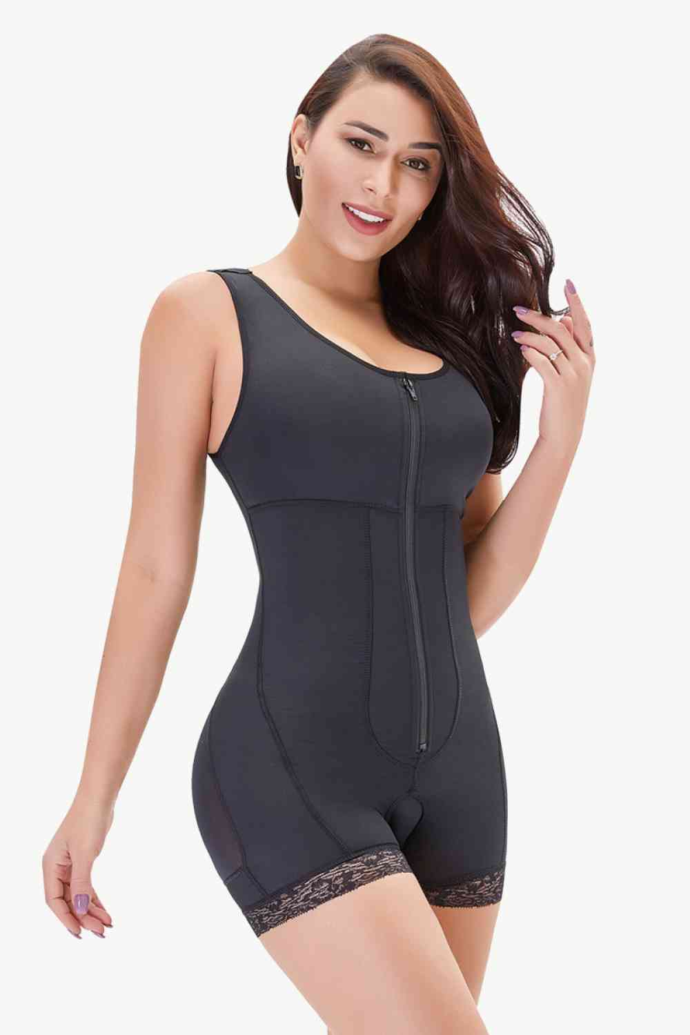 Stilla | Størrelse Lynlås Scoop Neck Lace Trim Shapewear