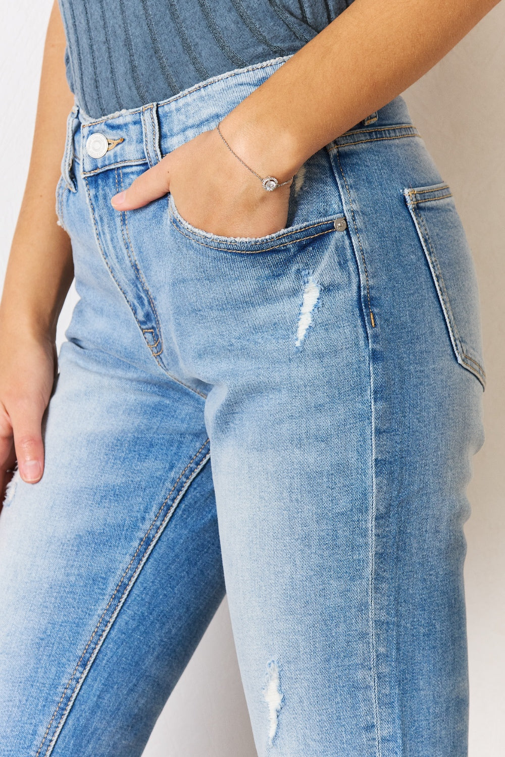 Stilla | High Rise Distressed Slim Straight Jeans