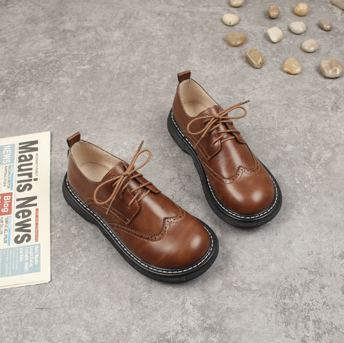 Stilla | Oxford sko i brogue stil med bred boks