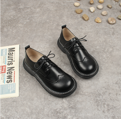 Stilla | Oxford sko i brogue stil med bred boks