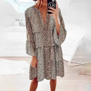 Stilla | Knælange Kjole med Leopardprint Online Hot Salg