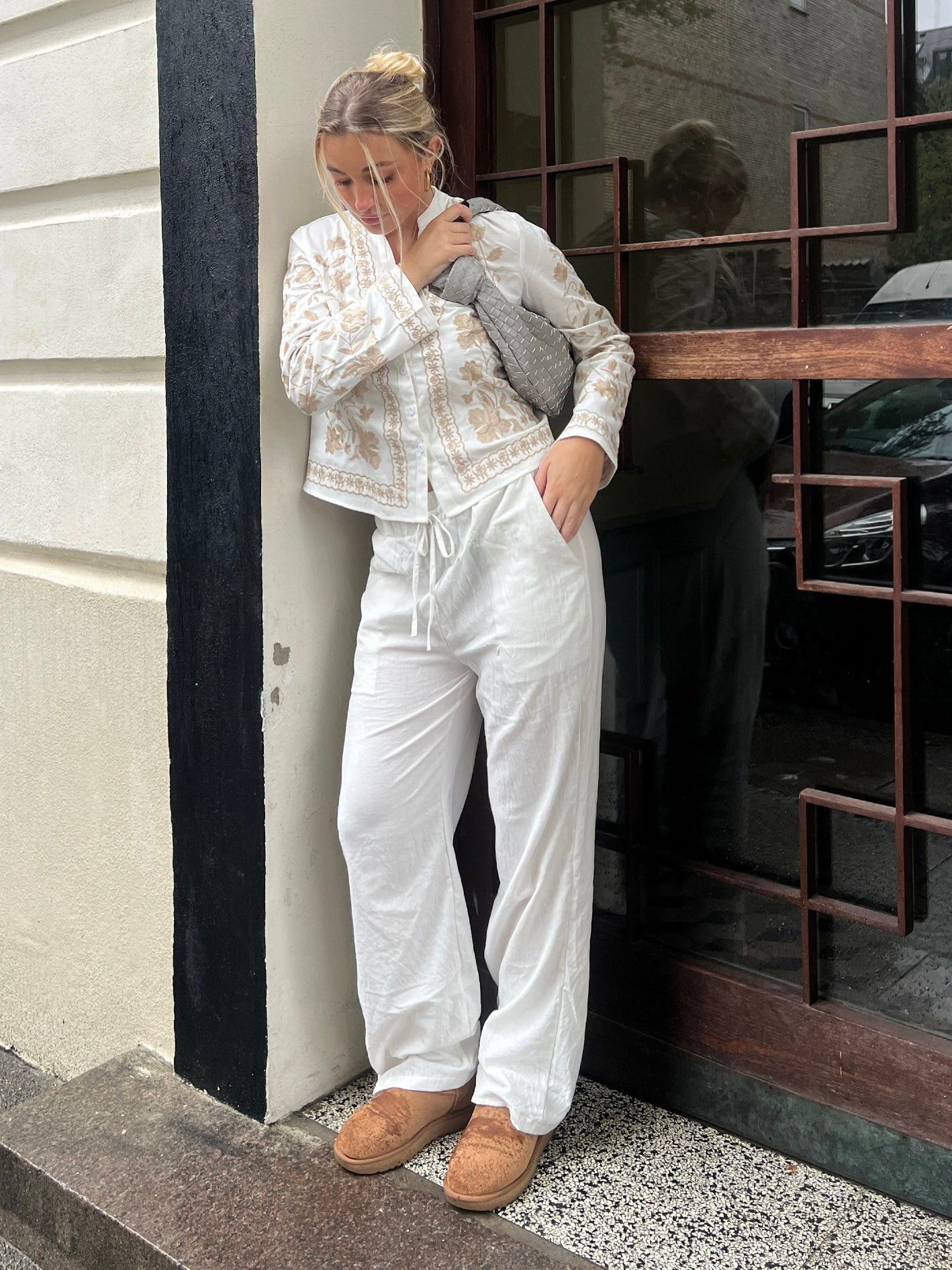 Stilla | Beige Skjorte i Naturligt Stof