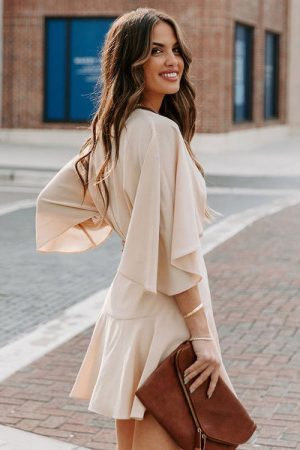 Stilla | Feminine Love Cape Kortærmet Wrap Mini Kjole
