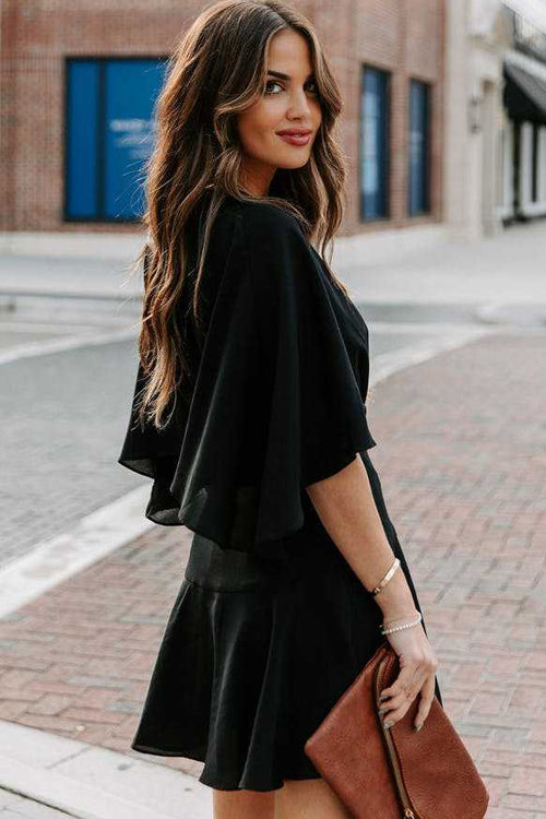 Stilla | Feminine Love Cape Kortærmet Wrap Mini Kjole