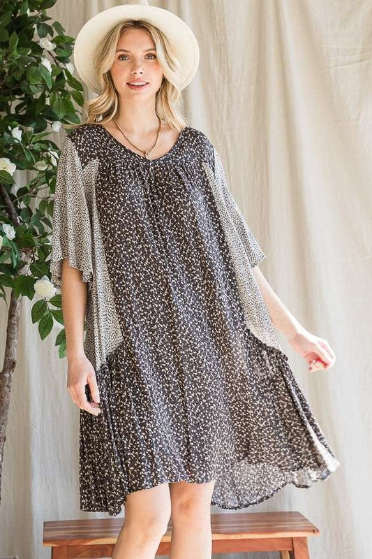 Stilla | Print Ruffle Kjole