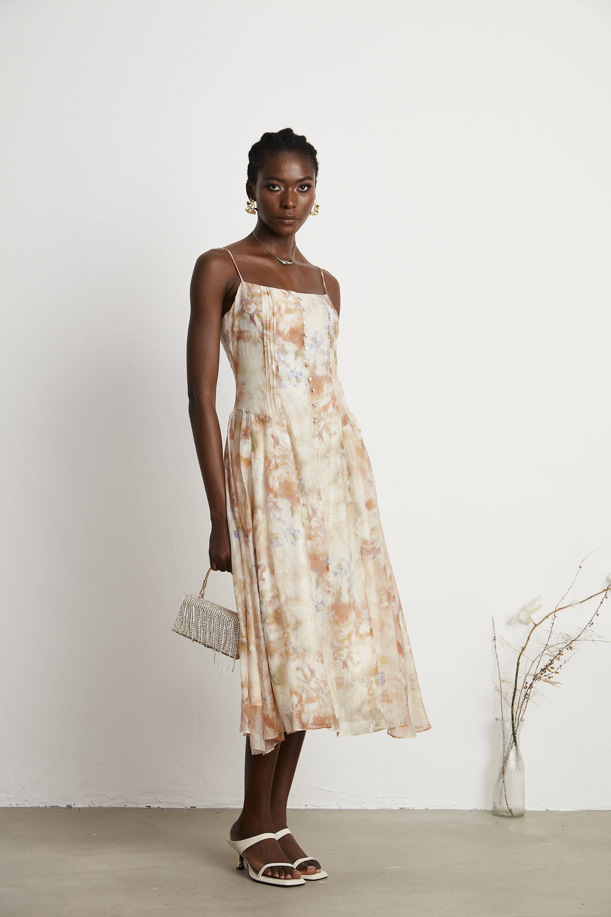 Stilla | Blomster Print Midi Kjole Mode