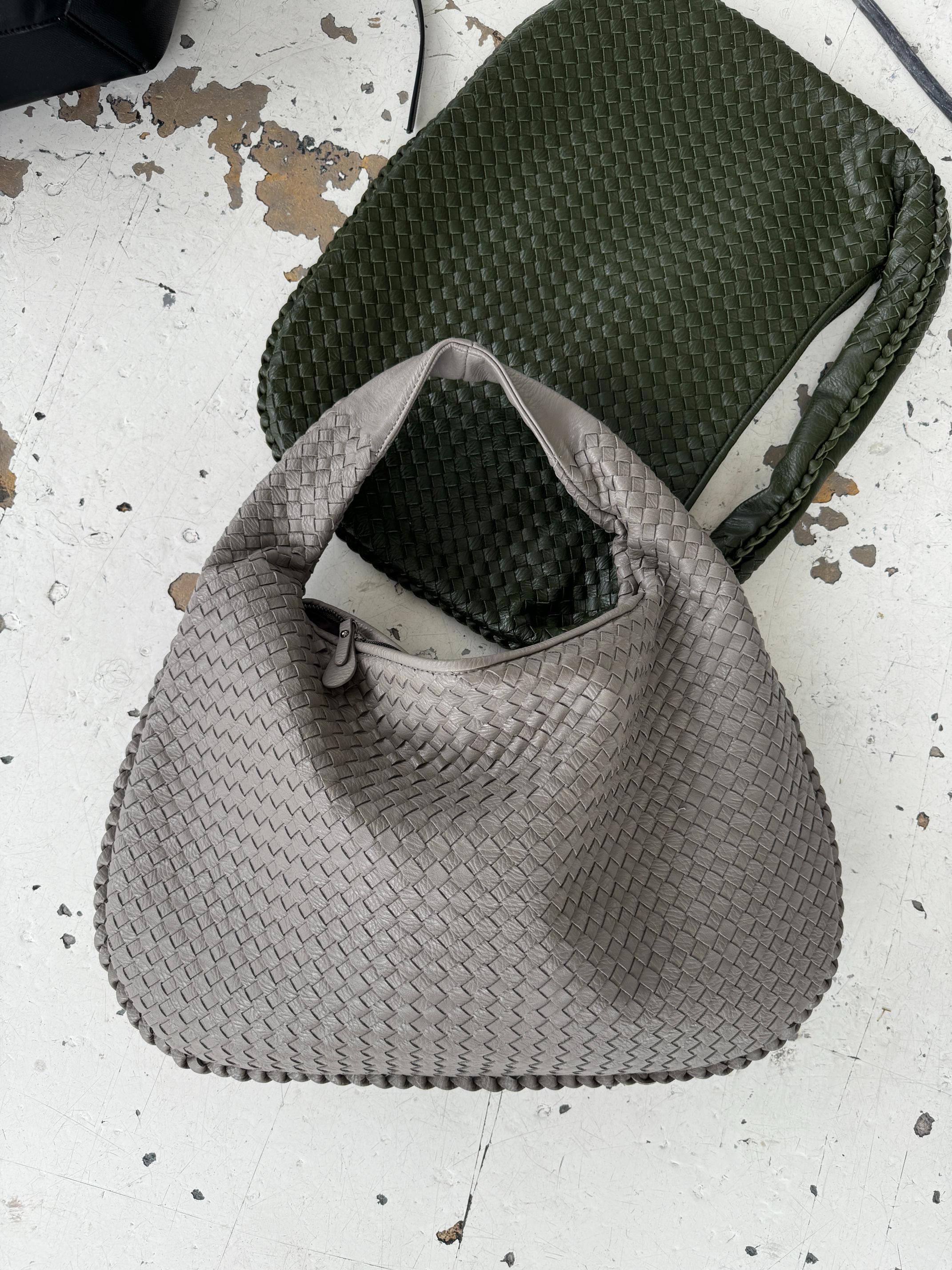 Stilla | Koksgrå Taske med Tidløst Design