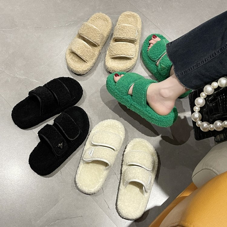 Stilla | Flad Plush Ensfarvet Velcro Sutsko Mode