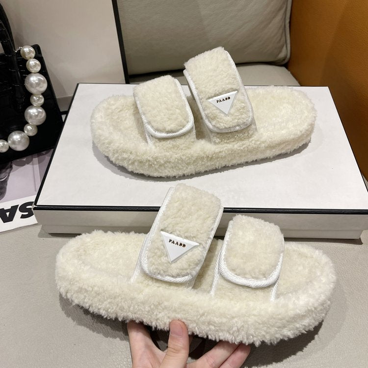 Stilla | Flad Plush Ensfarvet Velcro Sutsko Mode