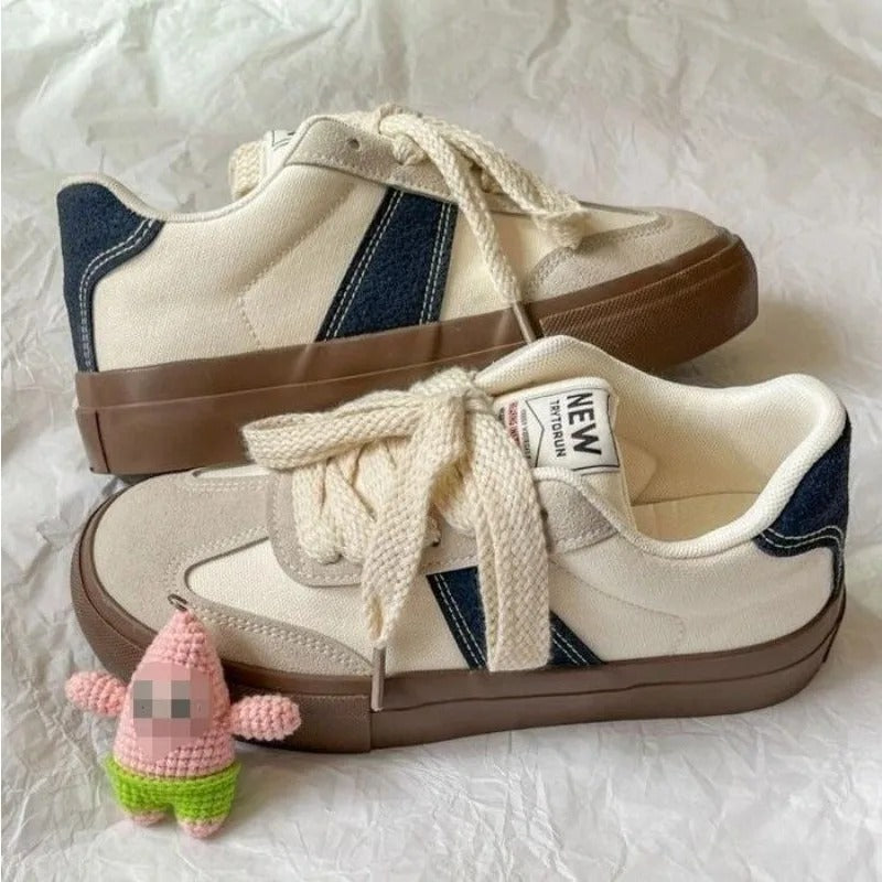 Stilla | Klassiske hvide rund tå platform sneakers til kvinder