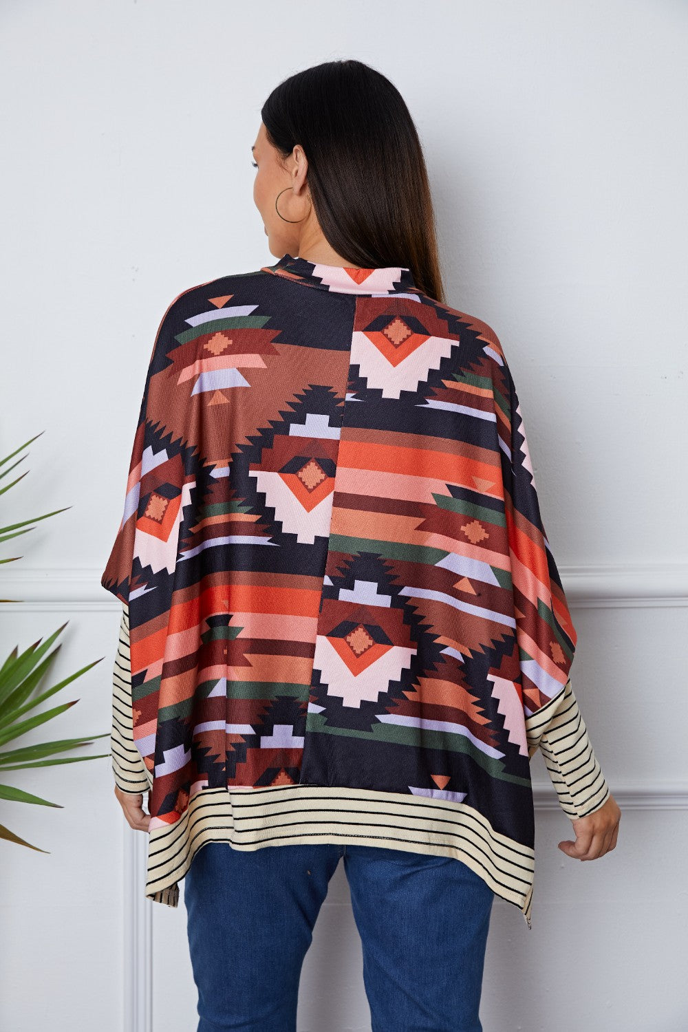Stilla | Geometrisk Stripe Indsats Rundhalset Bluse