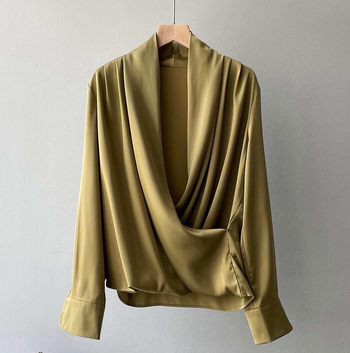 Stilla | Glat Satin Bluse Online nu