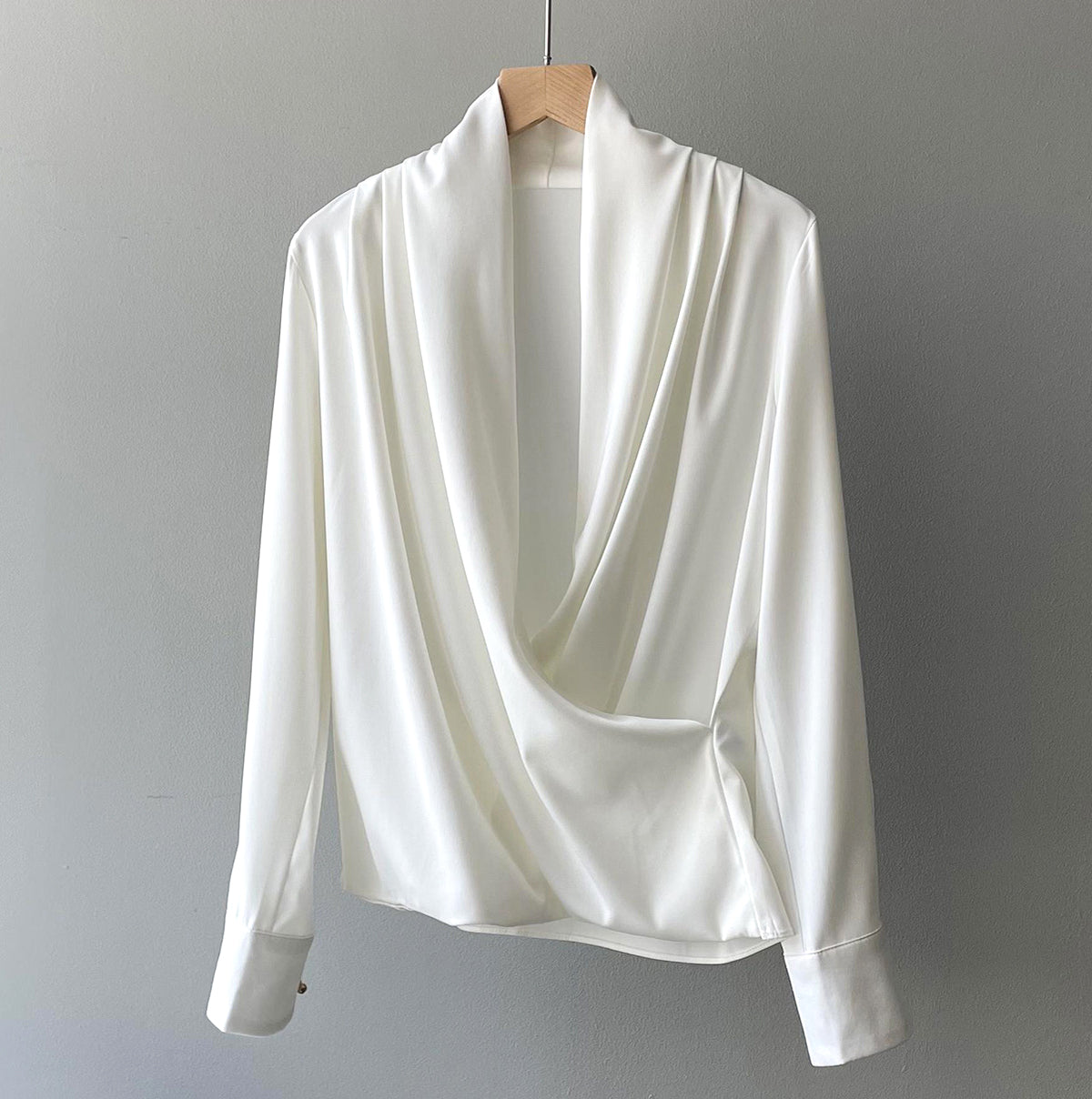 Stilla | Glat Satin Bluse Online nu