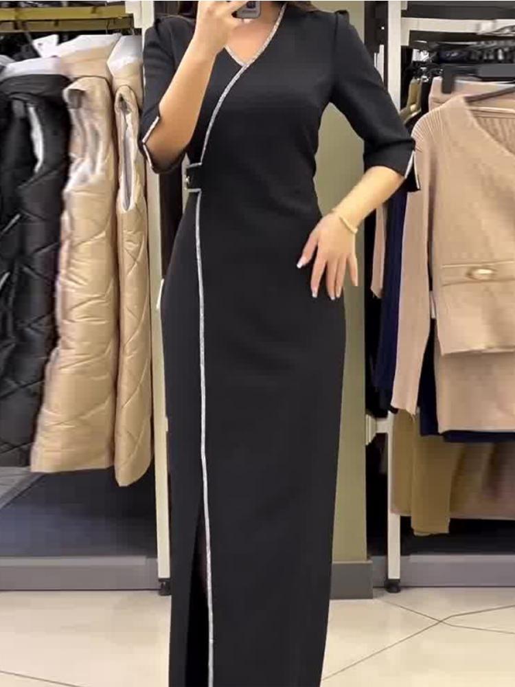 Stilla | Lang Sort Kjole Med Frynser Detaljer Og Elegant Broche Online